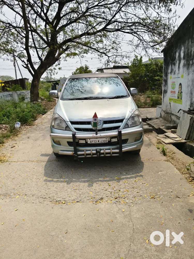 Toyota Innova 2007 Diesel 300000 Km Driven