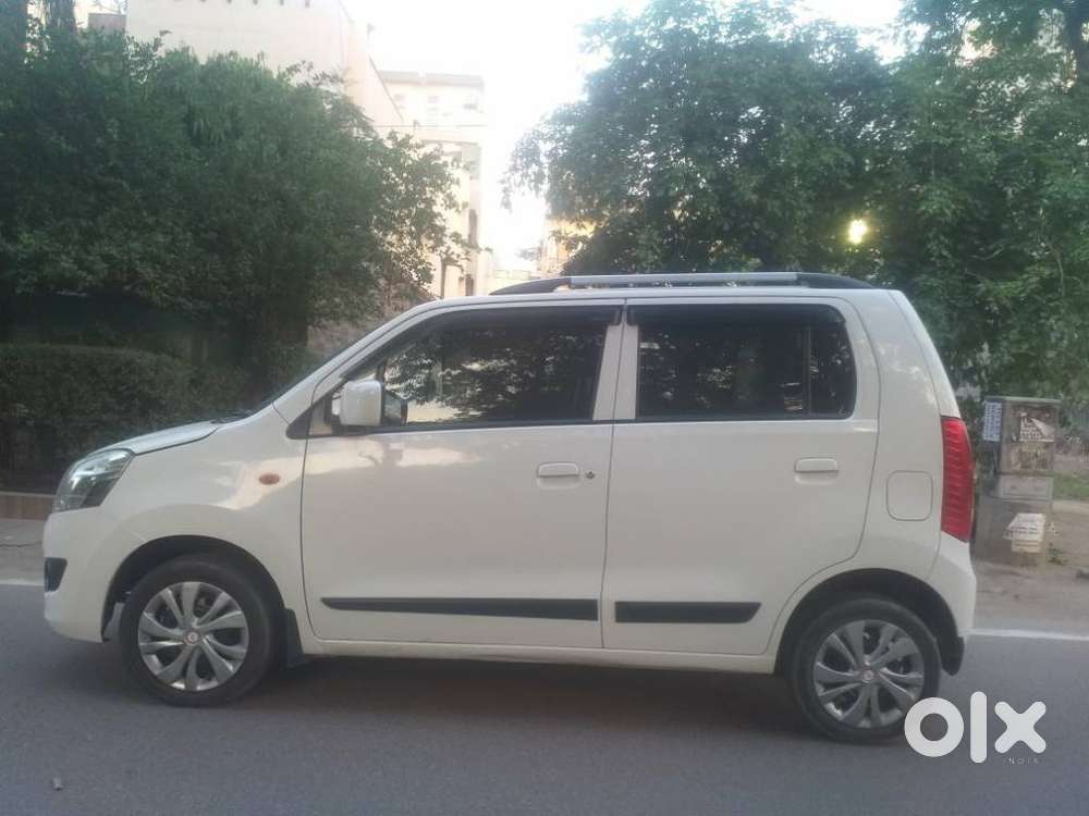 Maruti Suzuki Wagon R Vxi Plus Mt, 2016, Petrol