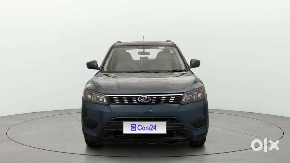 Mahindra Xuv300 1.2 W6 Amt Petrol, 2021, Petrol