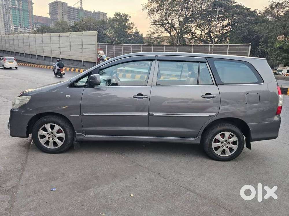 Toyota Innova 2.5 G (diesel) 8 Seater, 2012, Diesel