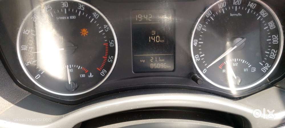 Skoda Laura Ambiente 2.0 Tdi Cr Manual, 2011, Diesel