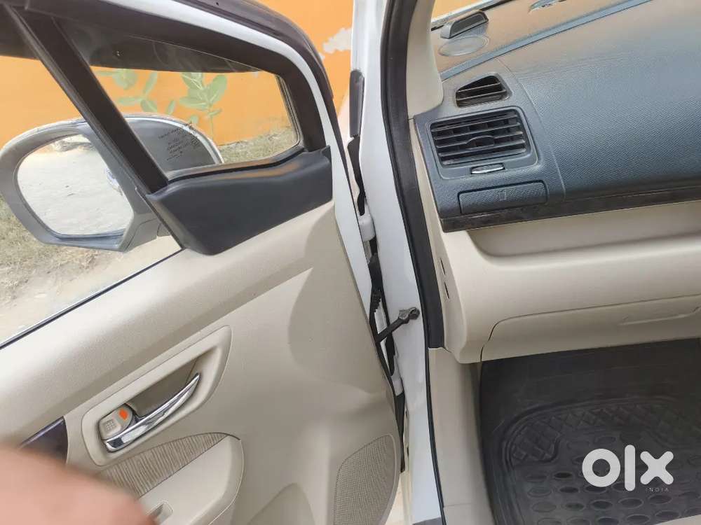 Maruti Suzuki Ertiga 2014 Diesel Manual