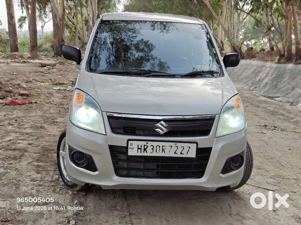 Green Cng Wagonr Single Hand Used