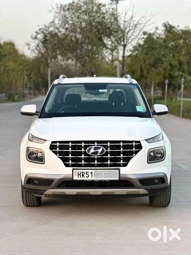 Hyundai Venue 2021 Petrol Well Maintained