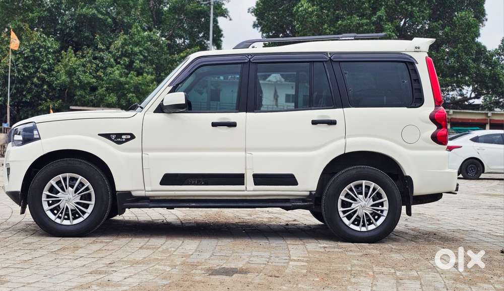 Mahindra Scorpio Classic 2.2 S Mt 9 Str, 2025