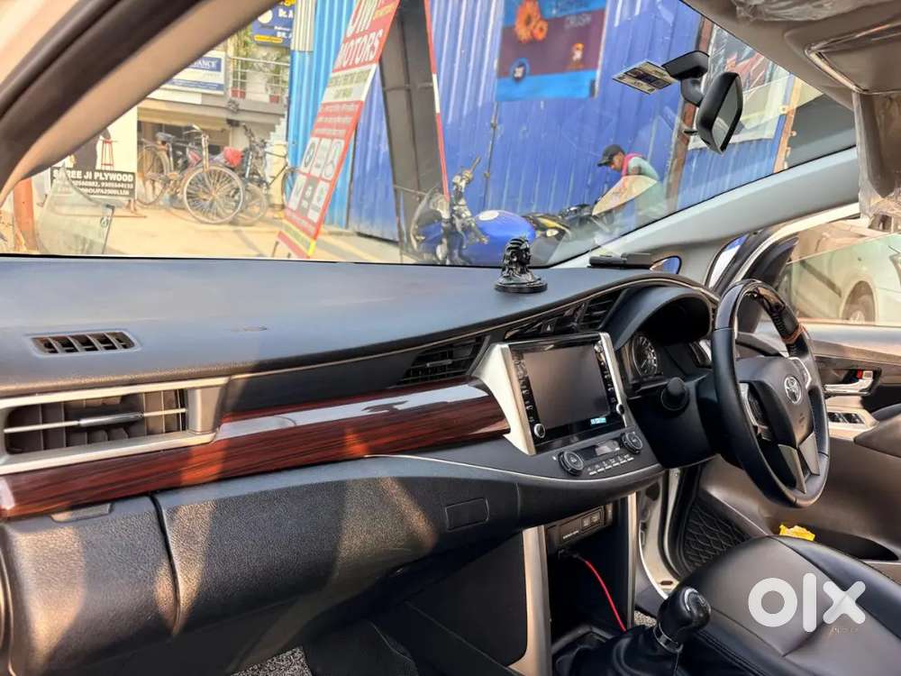 Toyota Innova Crysta 2022 Petrol Well Maintained