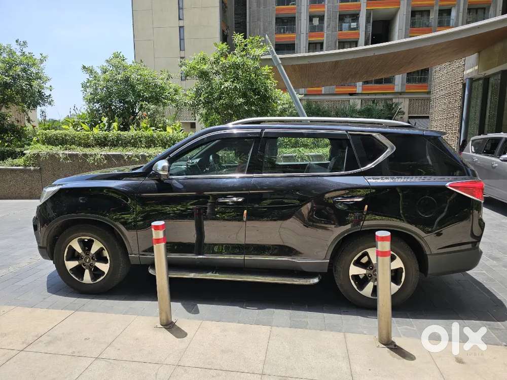 Mahindra Alturas G4 2019