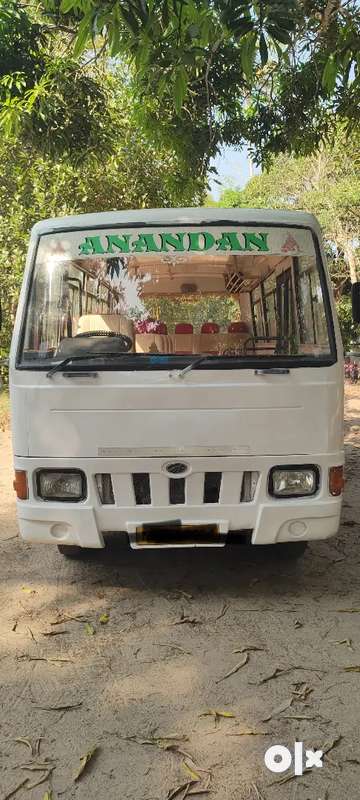 Mahindra van hot sale olx