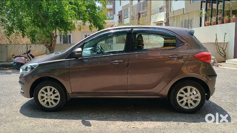 Tata Tiago 1.2 Revotron Xza, 2018, Petrol
