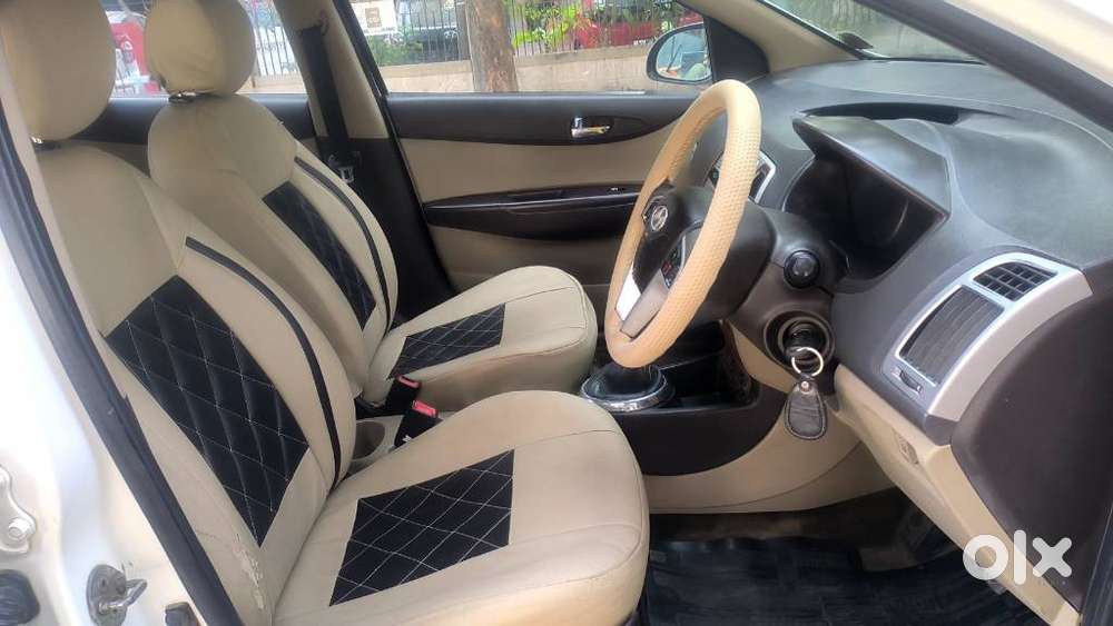Hyundai I20 Sportz 1.4 Crdi 6 Speed Bs-iv, 2011, Diesel