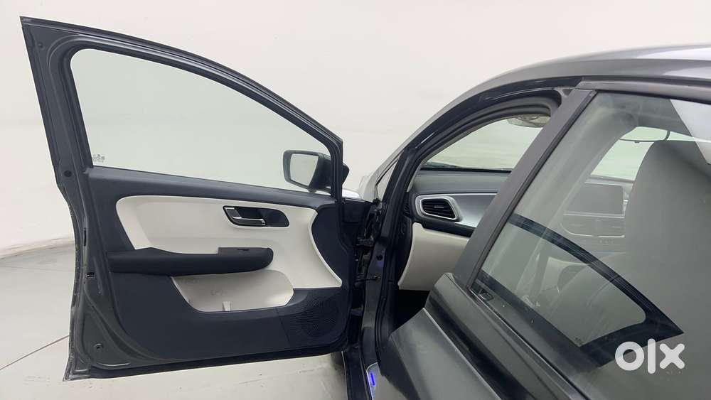 Tata Altroz Xz Plus (s) Icng, 2023, Cng & Hybrids