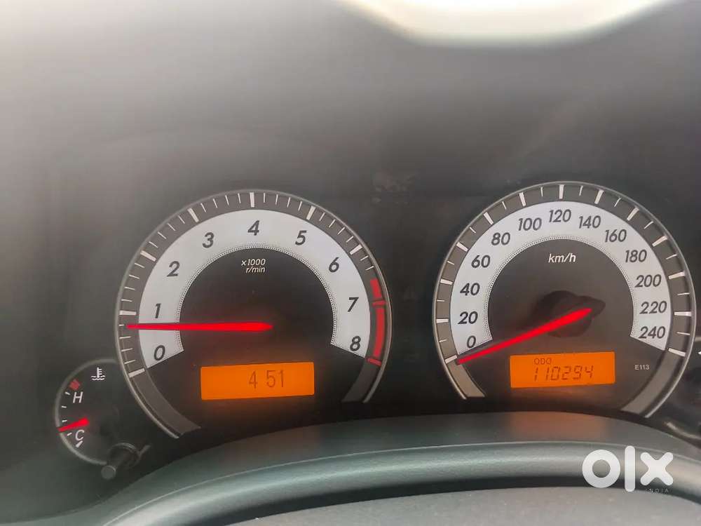 Toyota Corolla Altis 2012