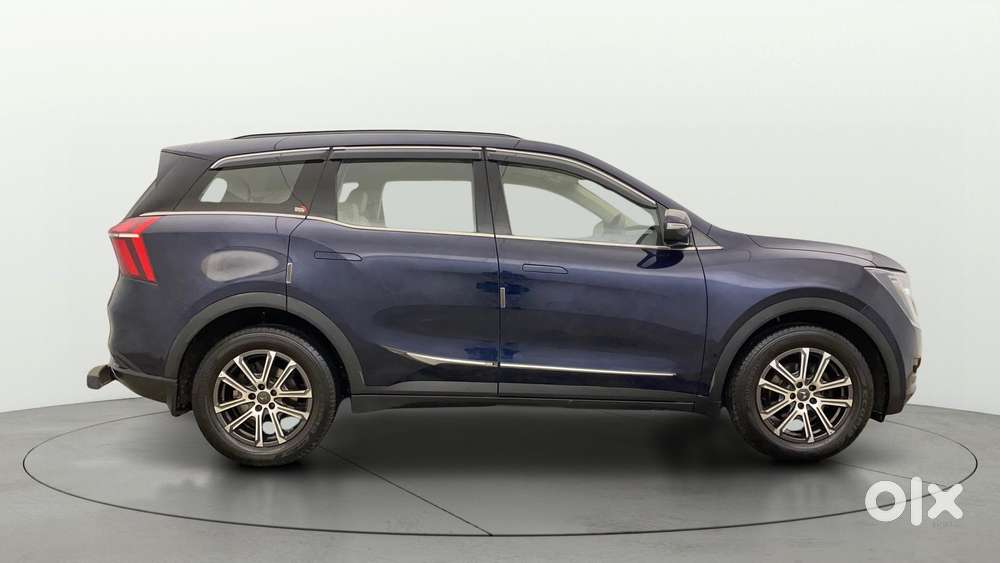 Mahindra Xuv700 2.0 Ax 7 Petrol At Str, 2022, Petrol