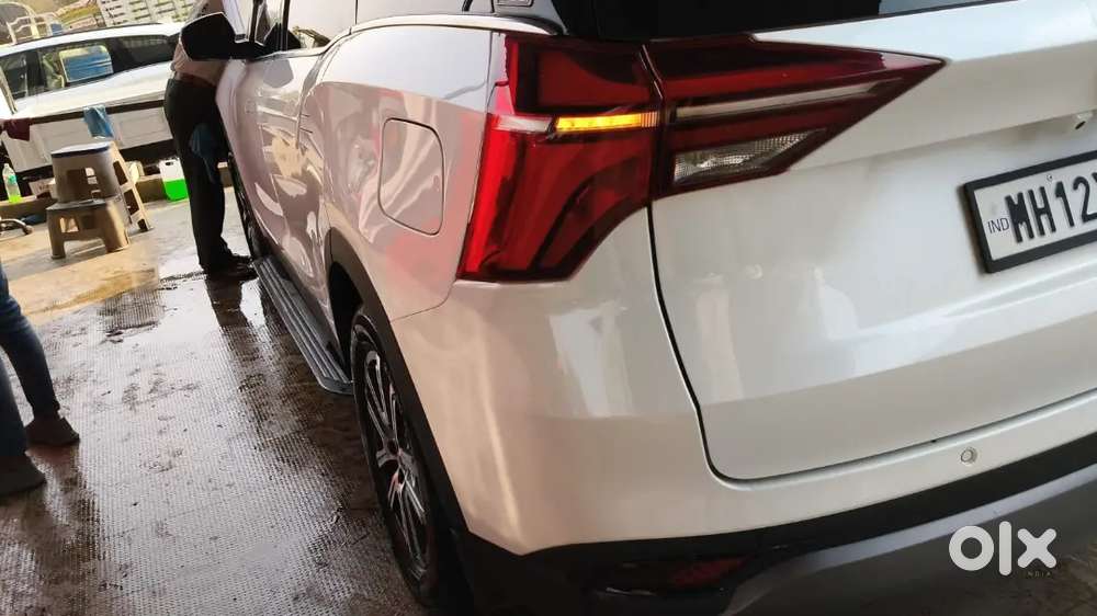 Mahindra Xuv700 2026 Diesel Well Maintained