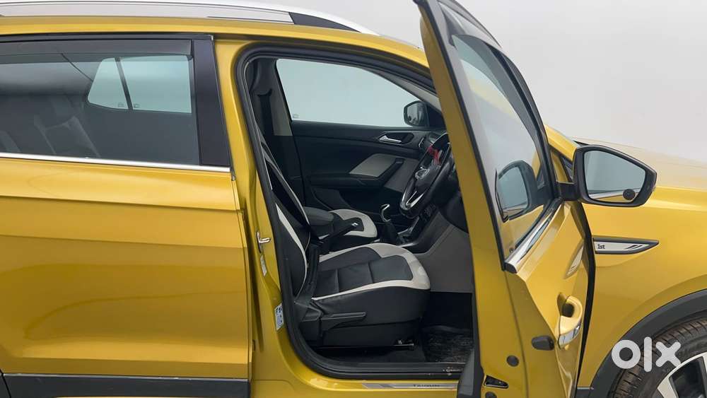 Volkswagen Taigun Topline 1.0 Tsi At (electric Seats), 2022, Petrol