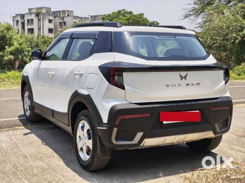Mahindra Xuv 3xo Mx3, 2024, Petrol