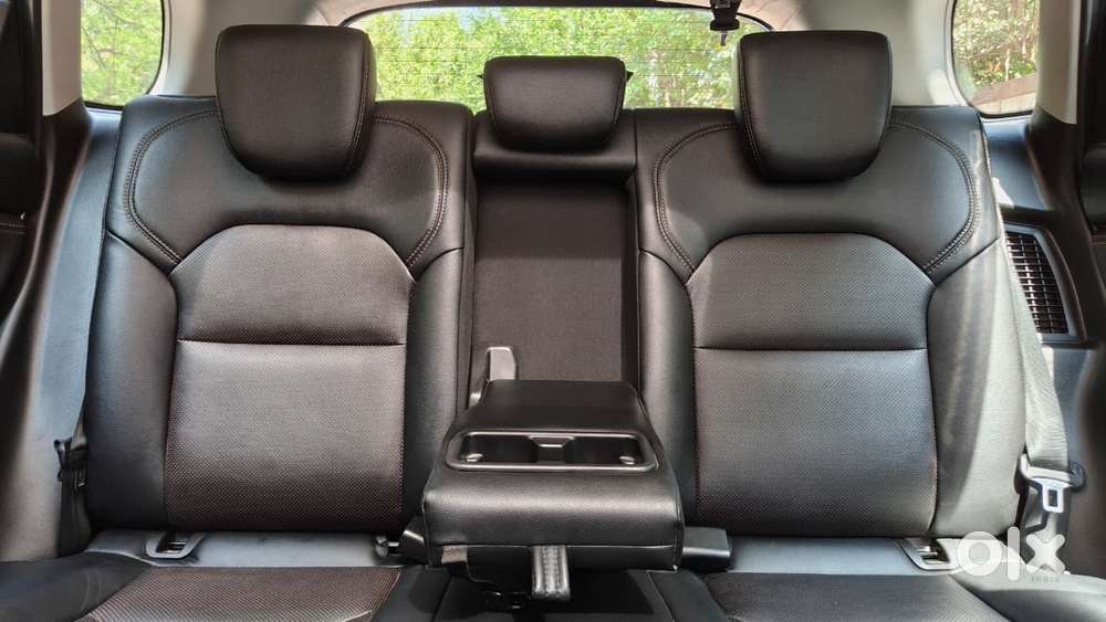 Maruti Suzuki Grand Vitara 1.5 Alpha Plus Intelligent Hybrid Ecvt, 2..