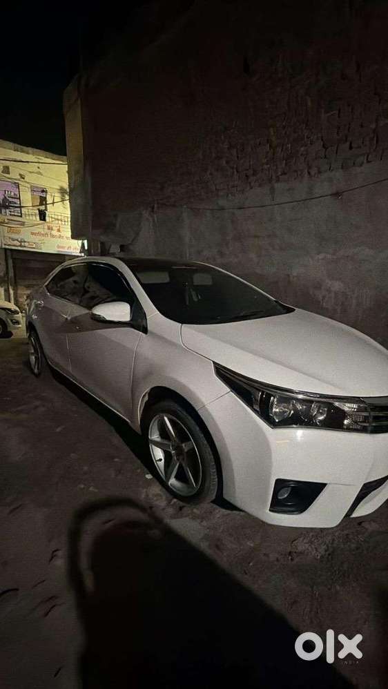 Toyota Corolla Altis 2014 Cng & Hybrids Well Maintained