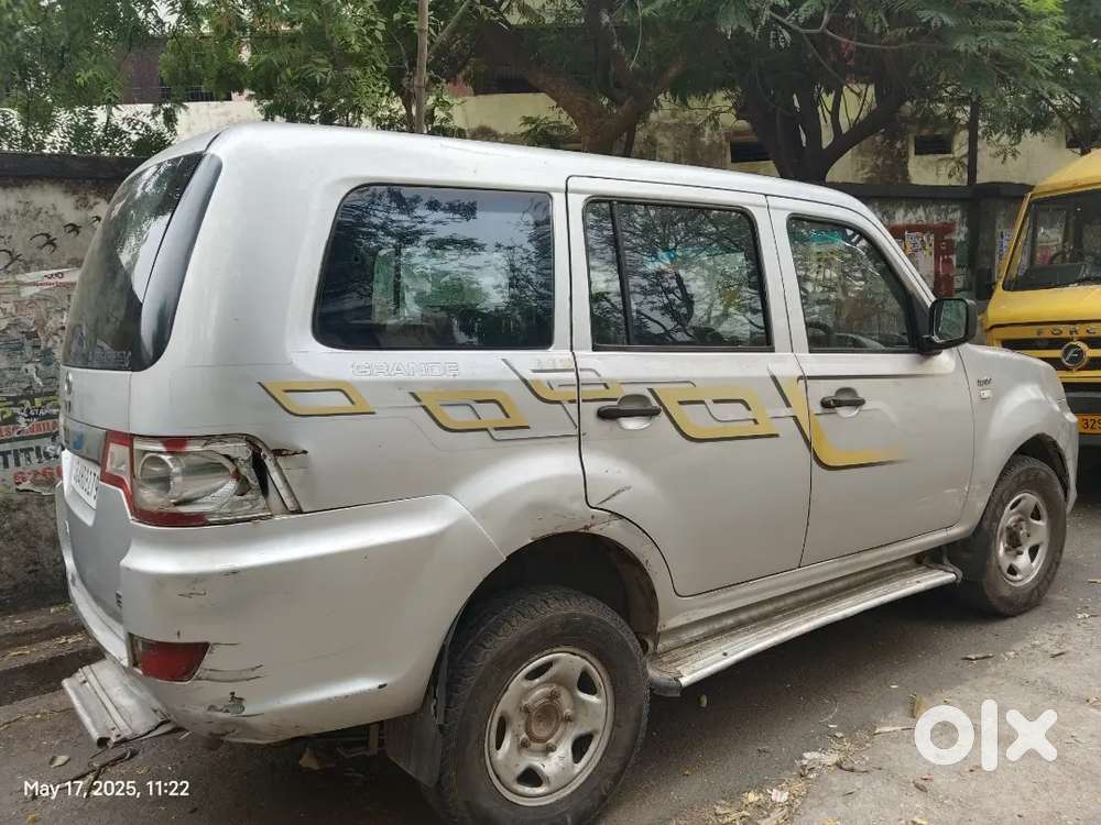 Tata Sumo Grande 2012