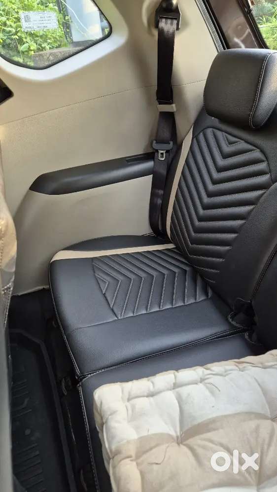 Renault Triber Rxz Full Option Dual Tone