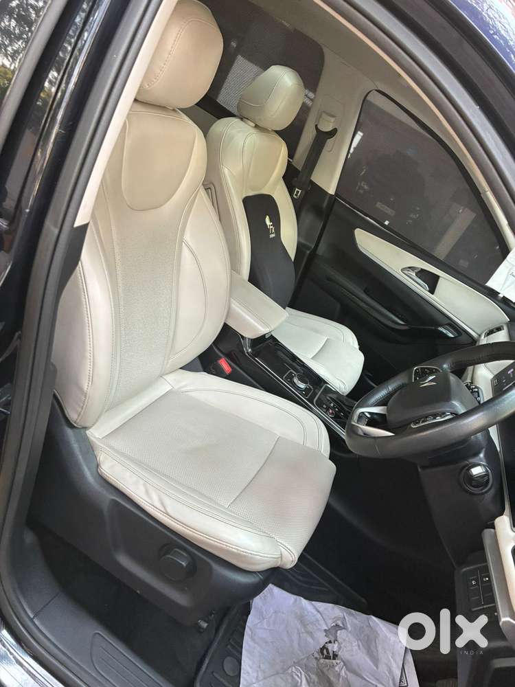 Mahindra Xuv700 2.2 Ax 7 Diesel At Luxury Pack Str, 2022, Diesel