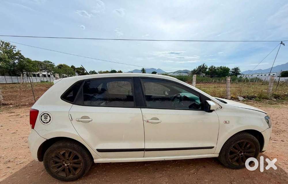 Volkswagen Polo Petrol Highline 1.6l, 2011, Diesel