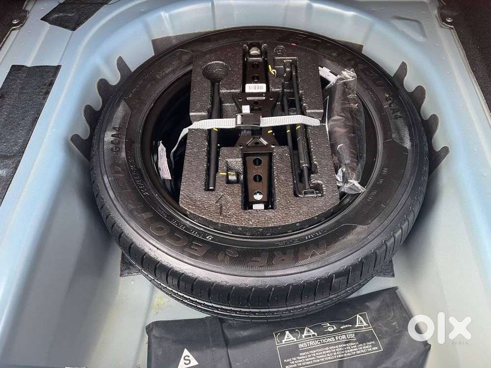 Skoda Slavia Style 1.0l Tsi At, 2024, Petrol