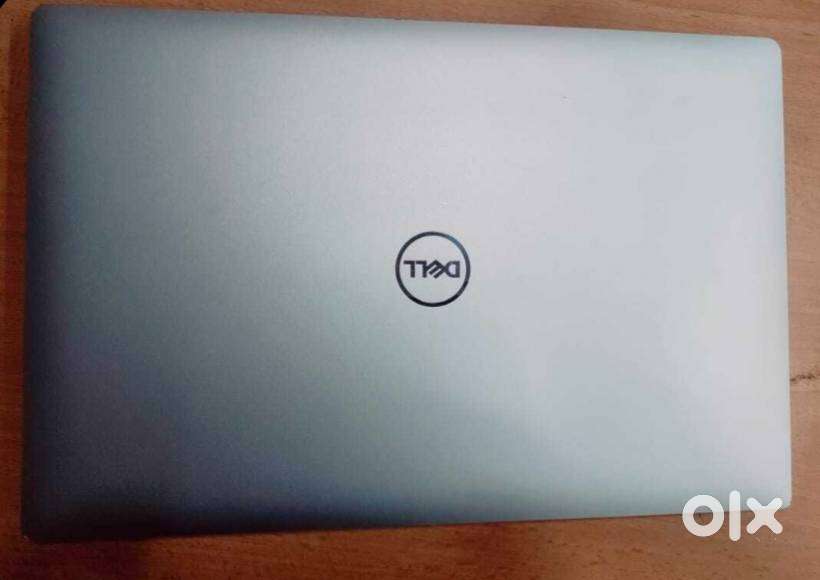 Dell Inspiron 15 3520 8gb ram /512Gb ssd