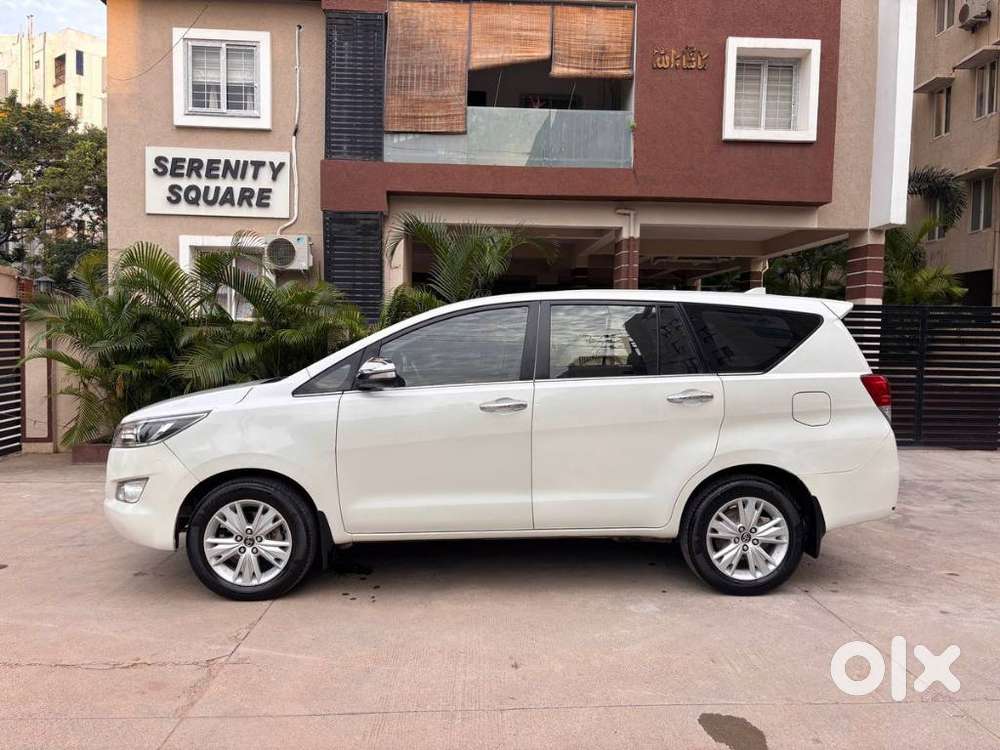 Toyota Innova Crysta 2.8z Automatic, 2016, Diesel