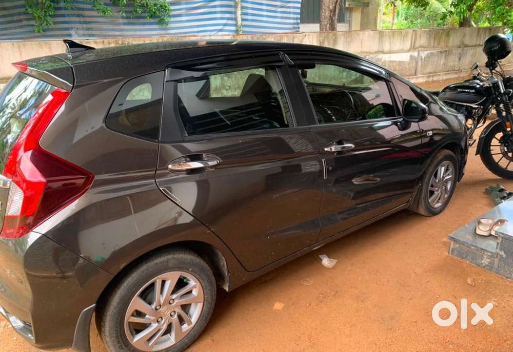 Honda Jazz 2021 Dec Petrol Automatic Well Maintained