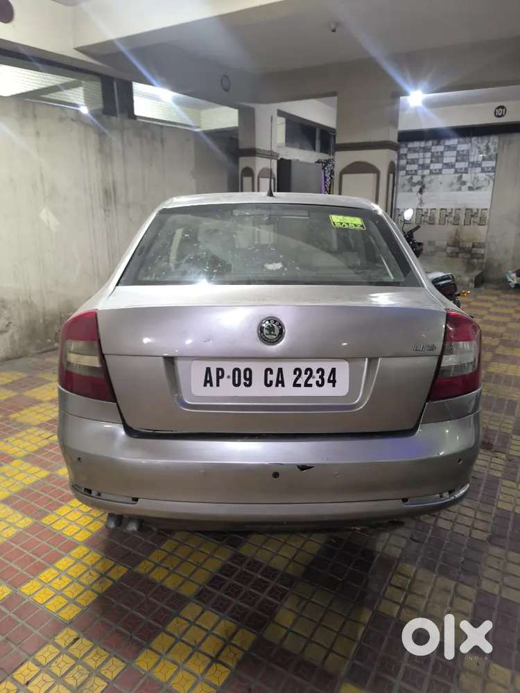 Skoda Laura Ambition 2010 - Automatic