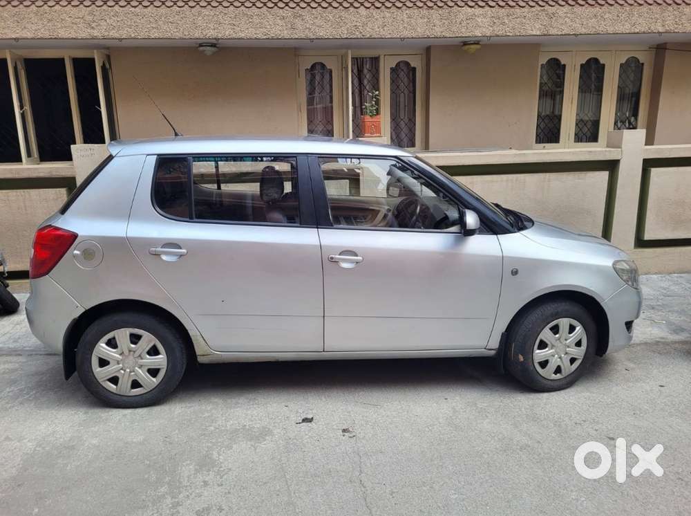 Skoda Fabia Petrol Manual 2012