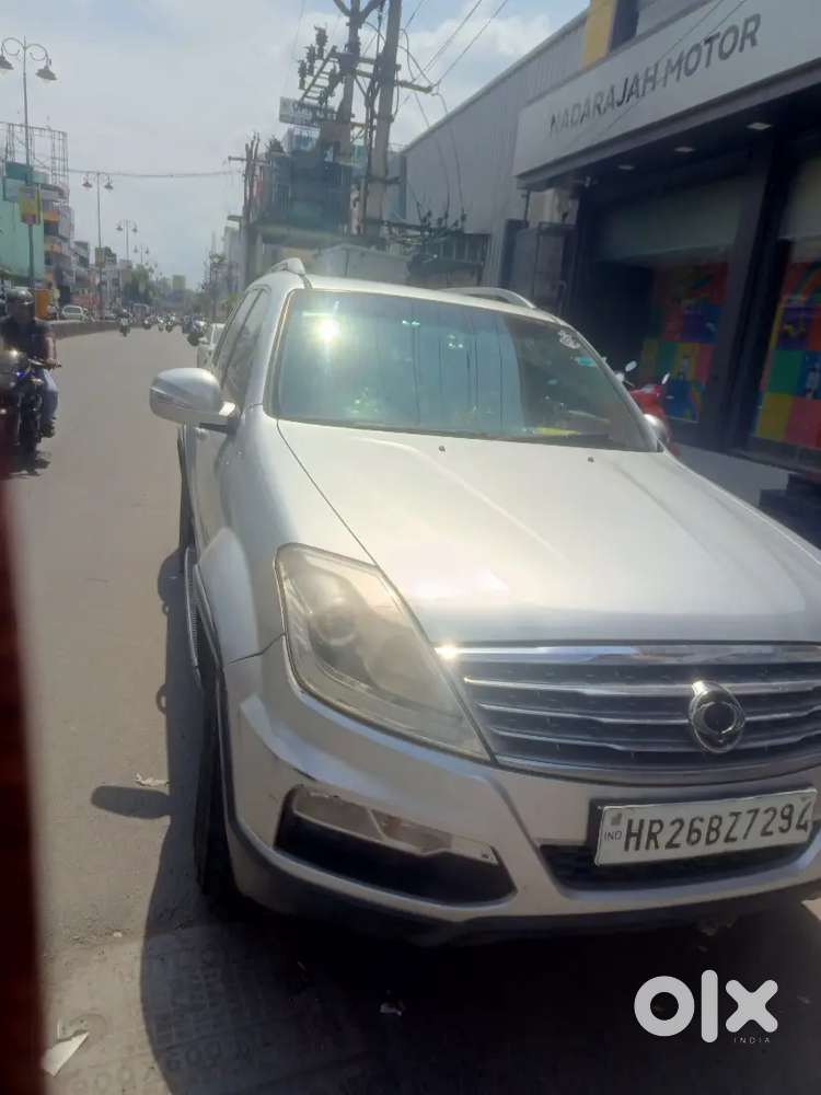 Mahindra Rexton Diesel Automatic 2013
