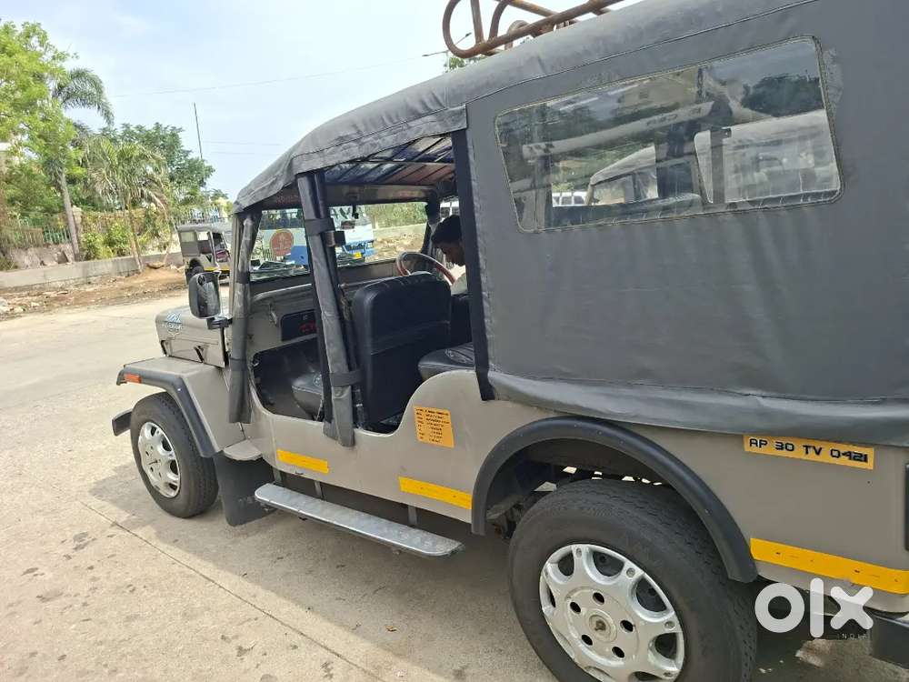 Mahindra Jeep Commander 2010
