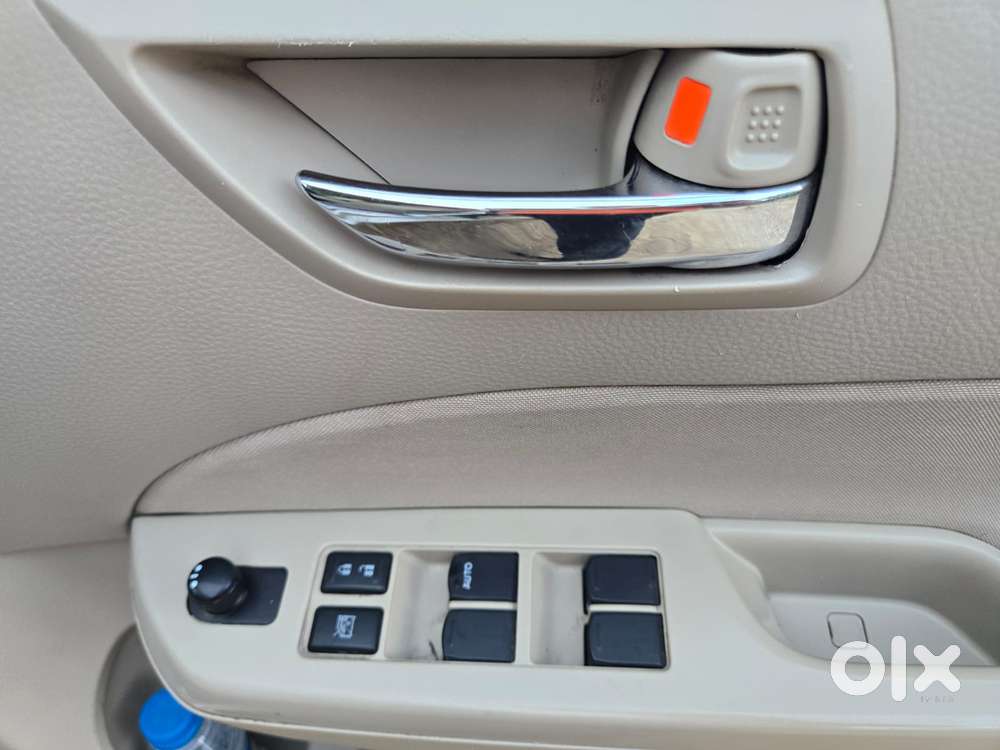 Maruti Suzuki Swift Dzire Vxi, 2012, Petrol