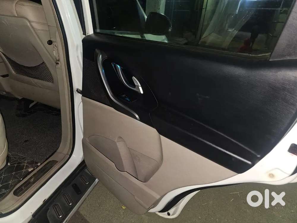 Mahindra Xuv500 2015 Diesel 128000 Km Driven