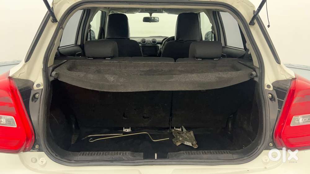 Maruti Suzuki Swift 1.3 Zxi, 2023, Petrol