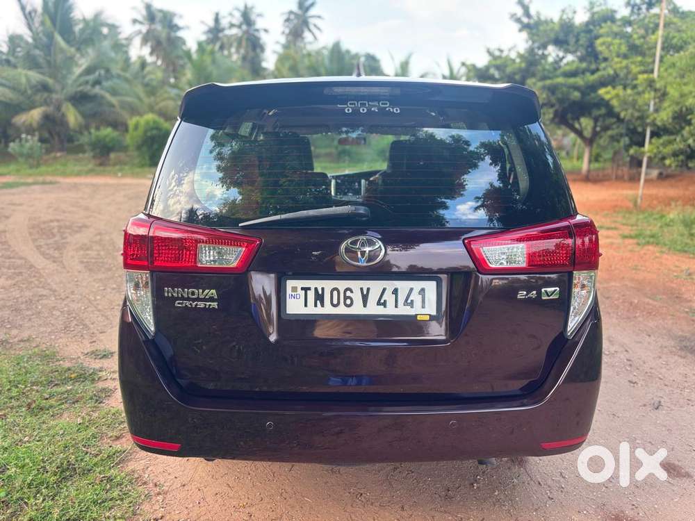Toyota Innova Crysta 2.4 V 8 Str, 2016, Diesel