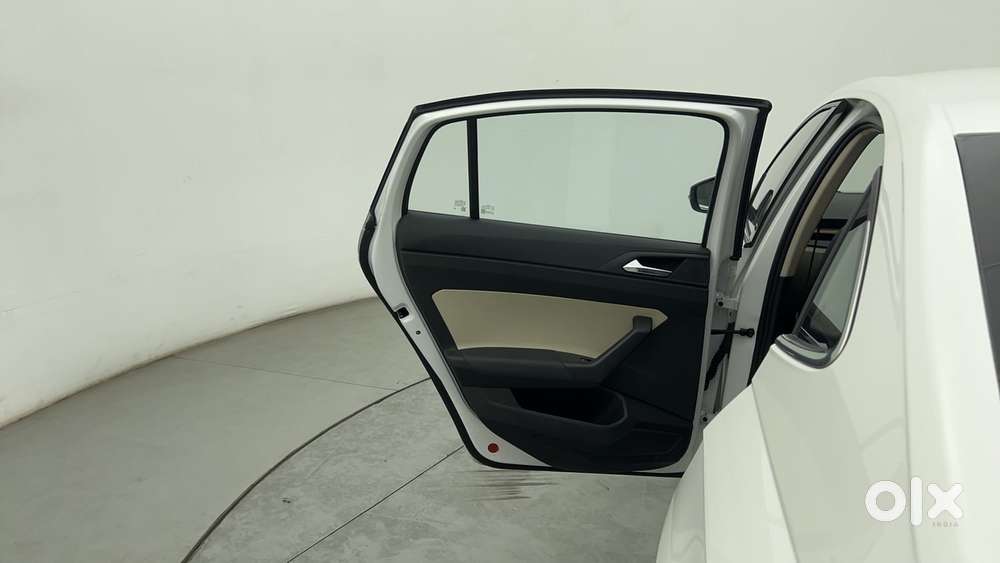 Skoda Slavia Style (non-sunroof), 2022, Petrol