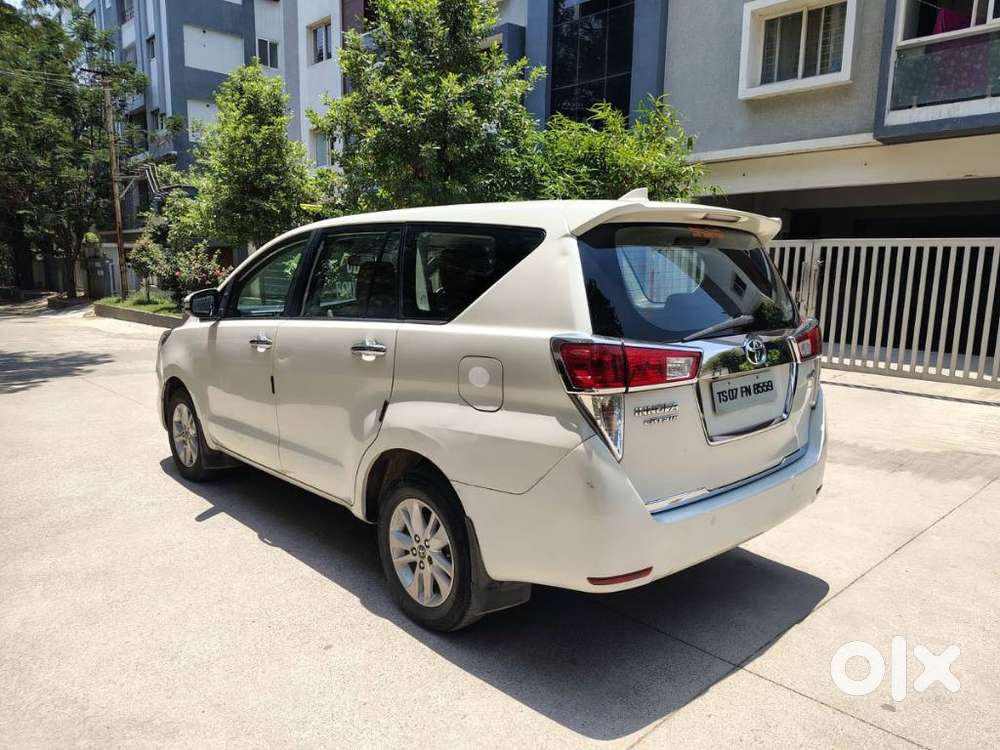 Toyota Innova Crysta 2.4 Vx Mt 8s, 2017, Diesel