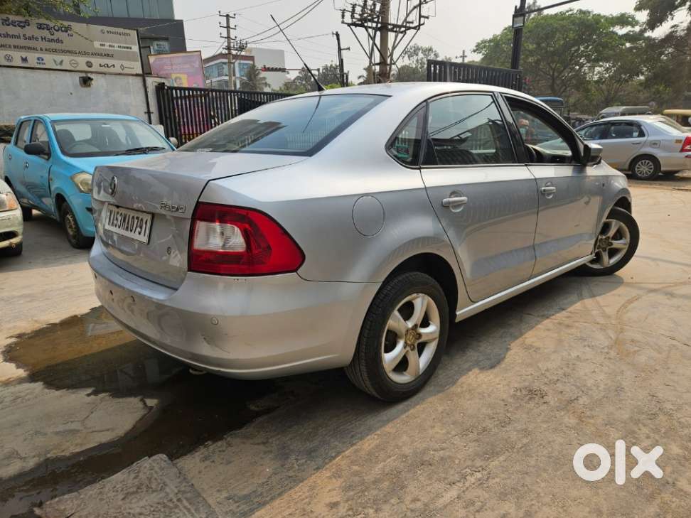 Skoda Rapid Elegance 1.6 Tdi Cr Manual, 2012, Diesel