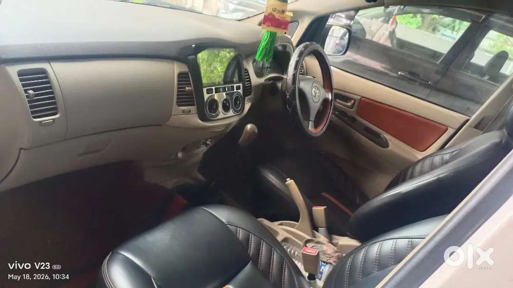 Toyota Innova Diesel 2010 Second