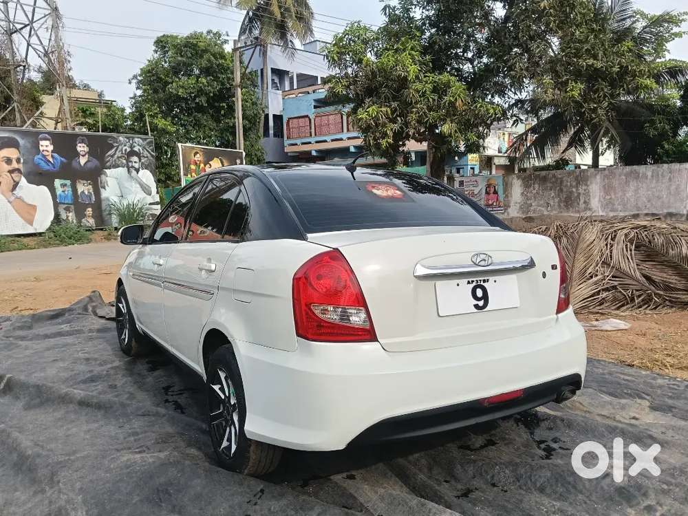 Hyundai Verna 2011 Single Number 9