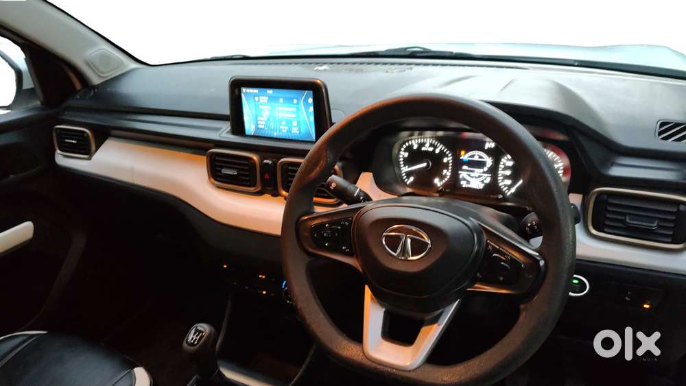 Tata Punch Accomplished, 2023, Petrol