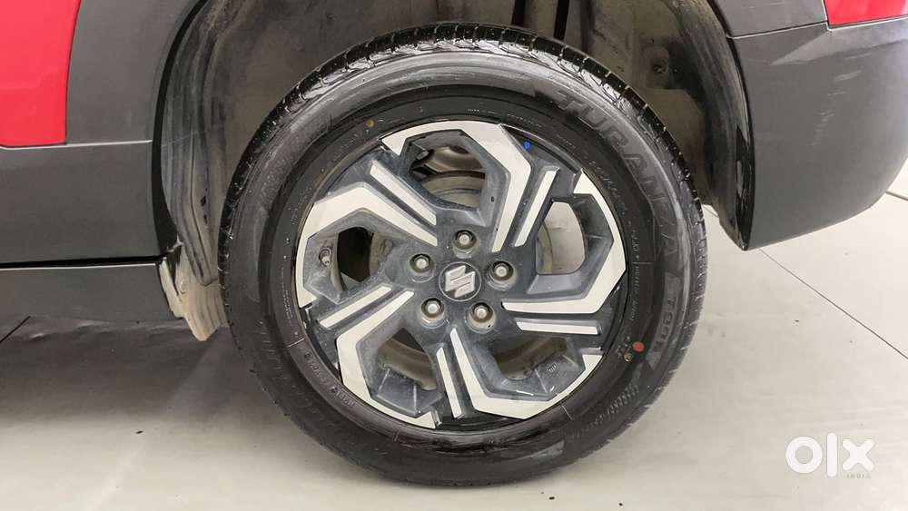 Maruti Suzuki Vitara Brezza 1.5 Zxi Plus At Dual Tone, 2022, Petrol