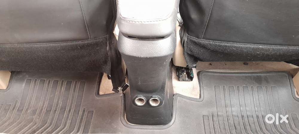 Toyota Yaris V Cvt, 2018, Petrol