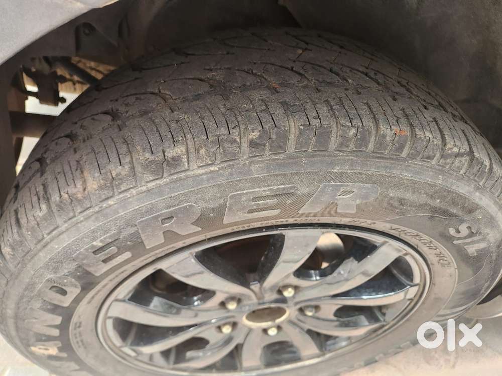 Mahindra Xuv500 W4, 2016, Petrol