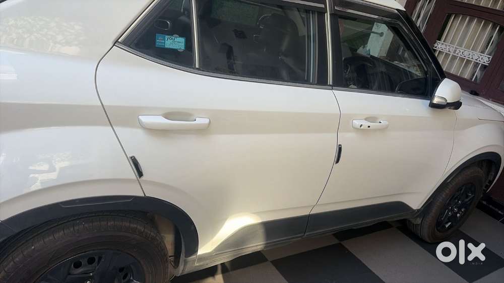 Hyundai Venue 2023 Petrol Good Condition