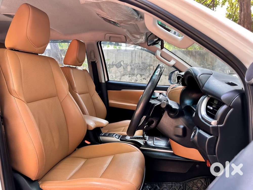 Toyota Fortuner [2021-ongoing] 2.8 2wd Diesel At, 2023, Diesel