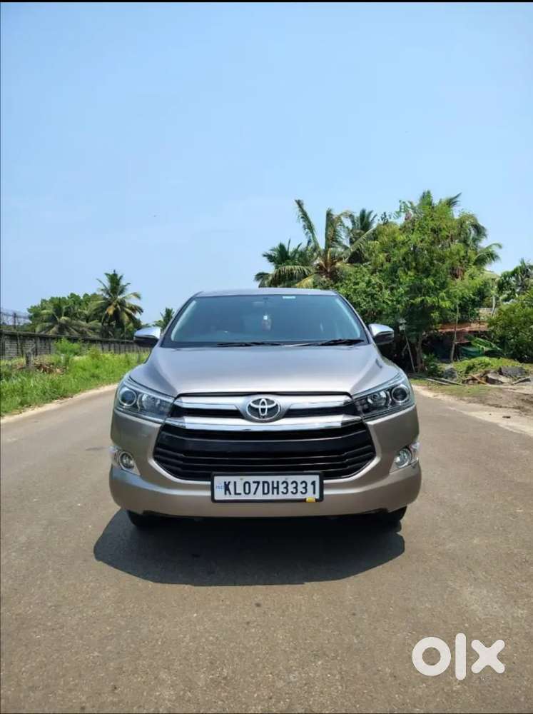 2017 Toyota Innova Crysta V 7 Str Manual